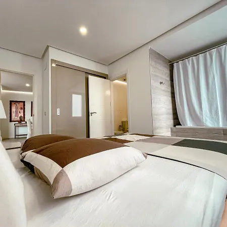 Apartment 3-bed Flat, Ocean Garden, Heated Pool, Parking, Pp207